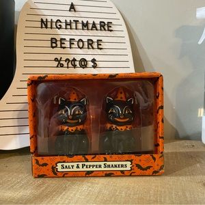 Johanna Parker Halloween Cat Salt & Pepper Shakers black cat shakers